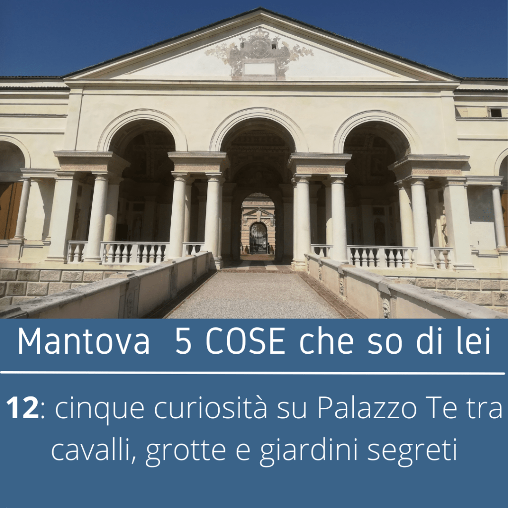 La facciata posteriore di Palazzo Te, che si affaccia sul ponte che divide le peschiere e cela gli affreschi che nella loggia raccontano le storie del re Davide.
